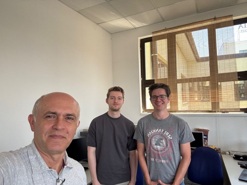 poza-studenti-internship-2025